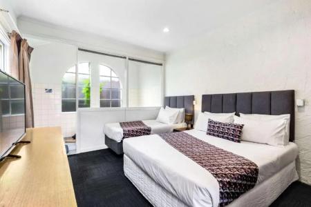 Greensborough - 22