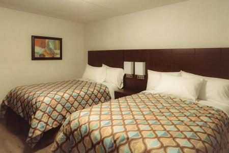 Deluxe Inn - 2