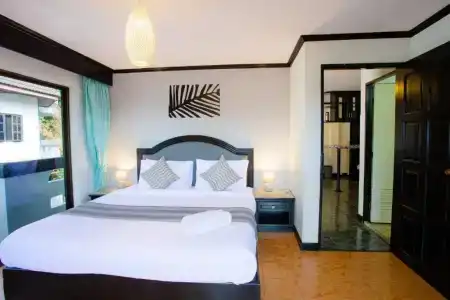 Nr Nanai Patong - 104