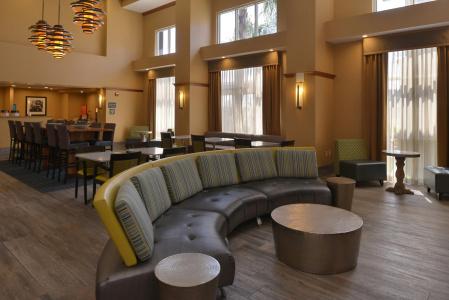 Hampton Inn and Suites North-Airport - 18