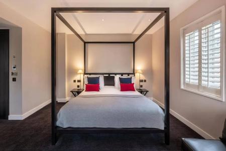 The Resident Soho - 14