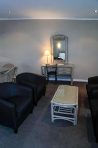 The Avenue - 123