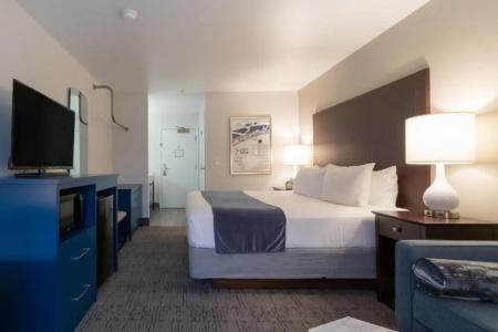 Oxford Suites Portland - Jantzen Beach - 41