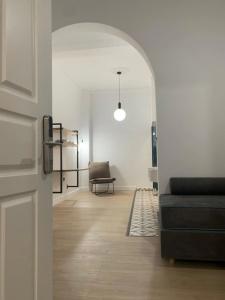Maroon Bottle Boutique Suites - 3