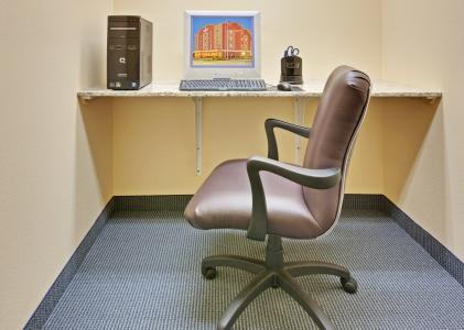 Candlewood Suites Murfreesboro, an IHG - 3