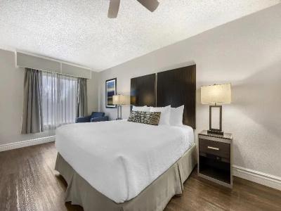 Best Western Pier Point Inn - 57