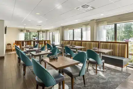 Best Western Plus - 35