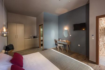 Bluebell Luxury Suites - 38