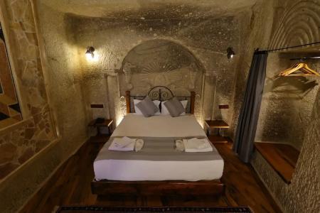 Sarnich Cave Suites - 54
