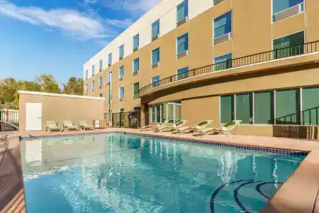 Holiday Inn Express & Suites-Yosemite Park Area, an IHG - 9
