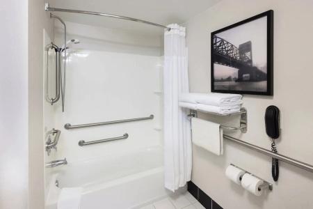 Comfort Inn University - 63