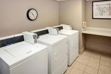 Courtyard by Marriott Fort Lauderdale North/Cypress Creek - 1