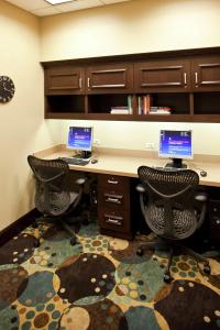 Hilton Garden Inn South - 25