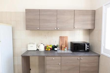 Laila's Cozy Garden House & Studio - 18