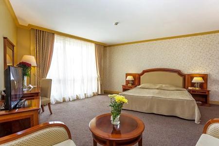Romance & Family Suites - 80