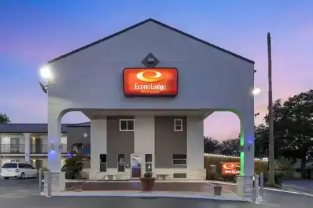 Travelodge By Wyndham San Antonio Lackland a f b - 15