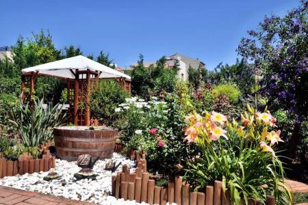 Stamatakis Boutique Studios - 92