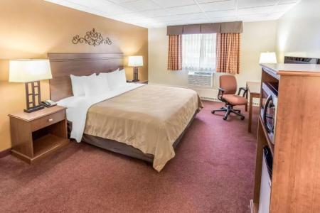 Quality Inn & Suites Downtown - 46