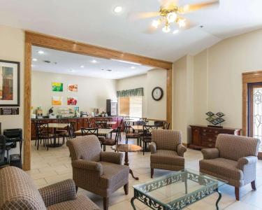 AmericInn by Wyndham North - 19