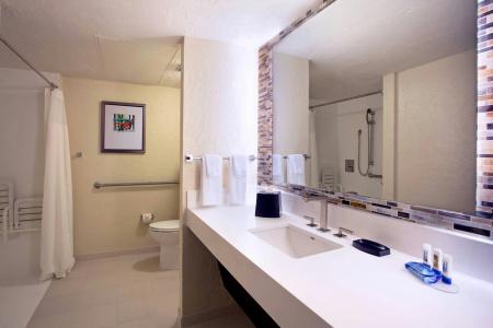 Fairfield Inn & Suites by Marriott - 8