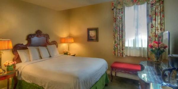 Red Coach Inn - 56