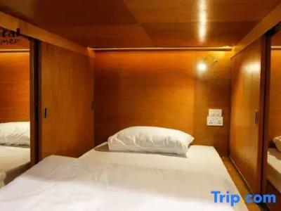 Tropical Summer Hostel - 37