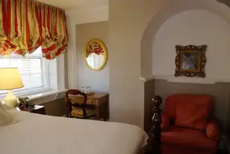 200 South Street Inn - 41