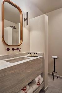 Mykonos Theoxenia Luxury Boutique - 39