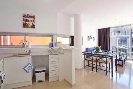 Charmsuites Paralel - 75