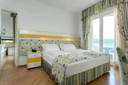 Cavalieri Palace - 35
