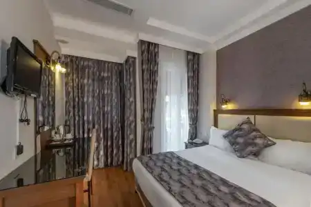 Aristocrat - 30