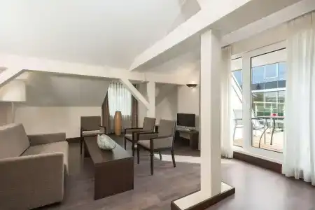 Nh Frankfurt Villa - 6