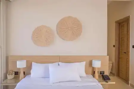Redcon Suites - 232