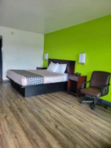 Budgetel Inn and Suites - Fort Gordon - 20