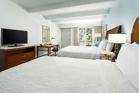 Hilton Garden Inn / The Keys Collection - 77