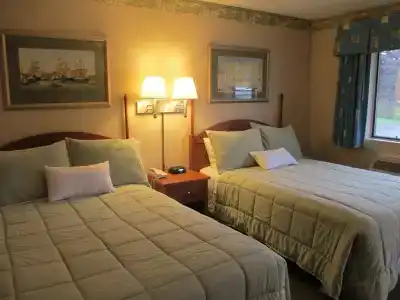 Flagship Inn - 2