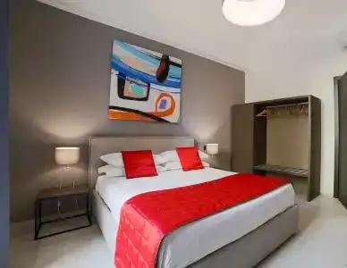 Bespoke Luxury Suites - 1