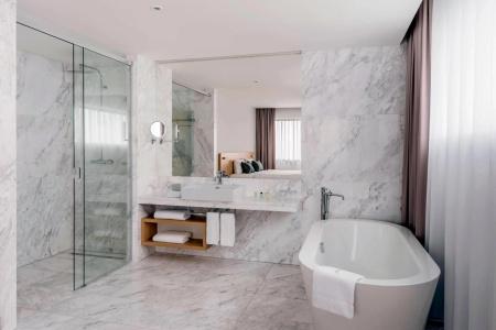 Courtyard by Marriott Brno - 7