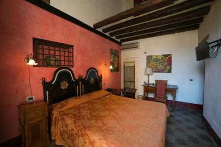 Henry's House - 34