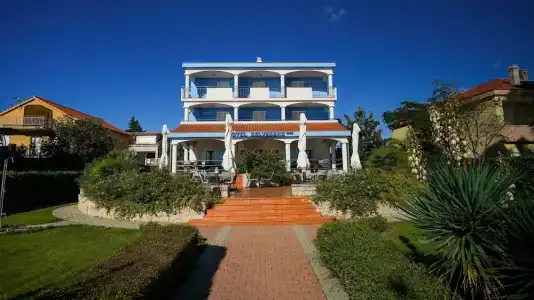 Belvedere - 0