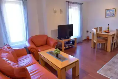 Bojur & Bojurland Apartment Complex - 51