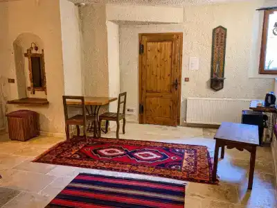 Risus Cave Suites - 3