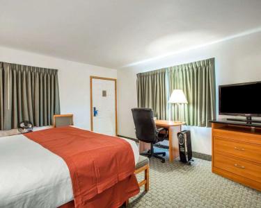 Rodeway Inn - 6