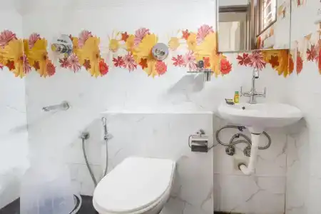 FabCrown Suites - 7