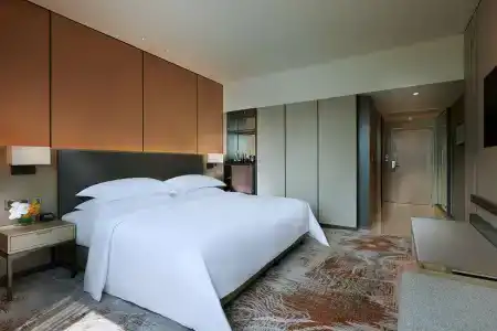 Millennium Hilton Bangkok - Sha Plus Certified - 1