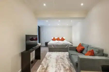 Manson Place - 300