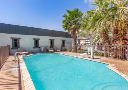 Days Inn by Wyndham Austin/University/Downtown - 12