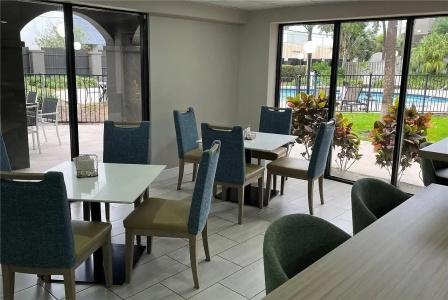 La Quinta by Wyndham Ft Lauderdale Cypress Creek - 7