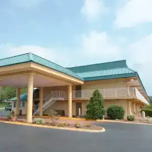 Days Inn by Wyndham North - 19