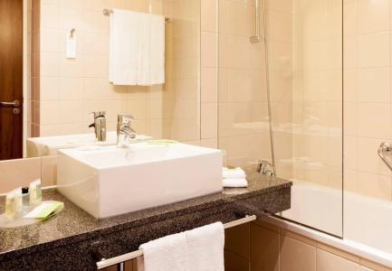 Courtyard by Marriott Toulouse Airport - 9